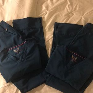 Women’s Smitten scrub set XS tops XXS pants